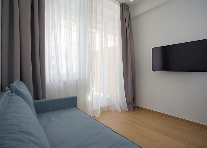 Tip - Top Suites