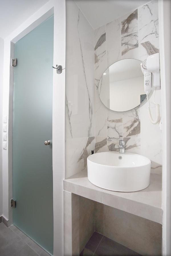 Apartment Tip - *