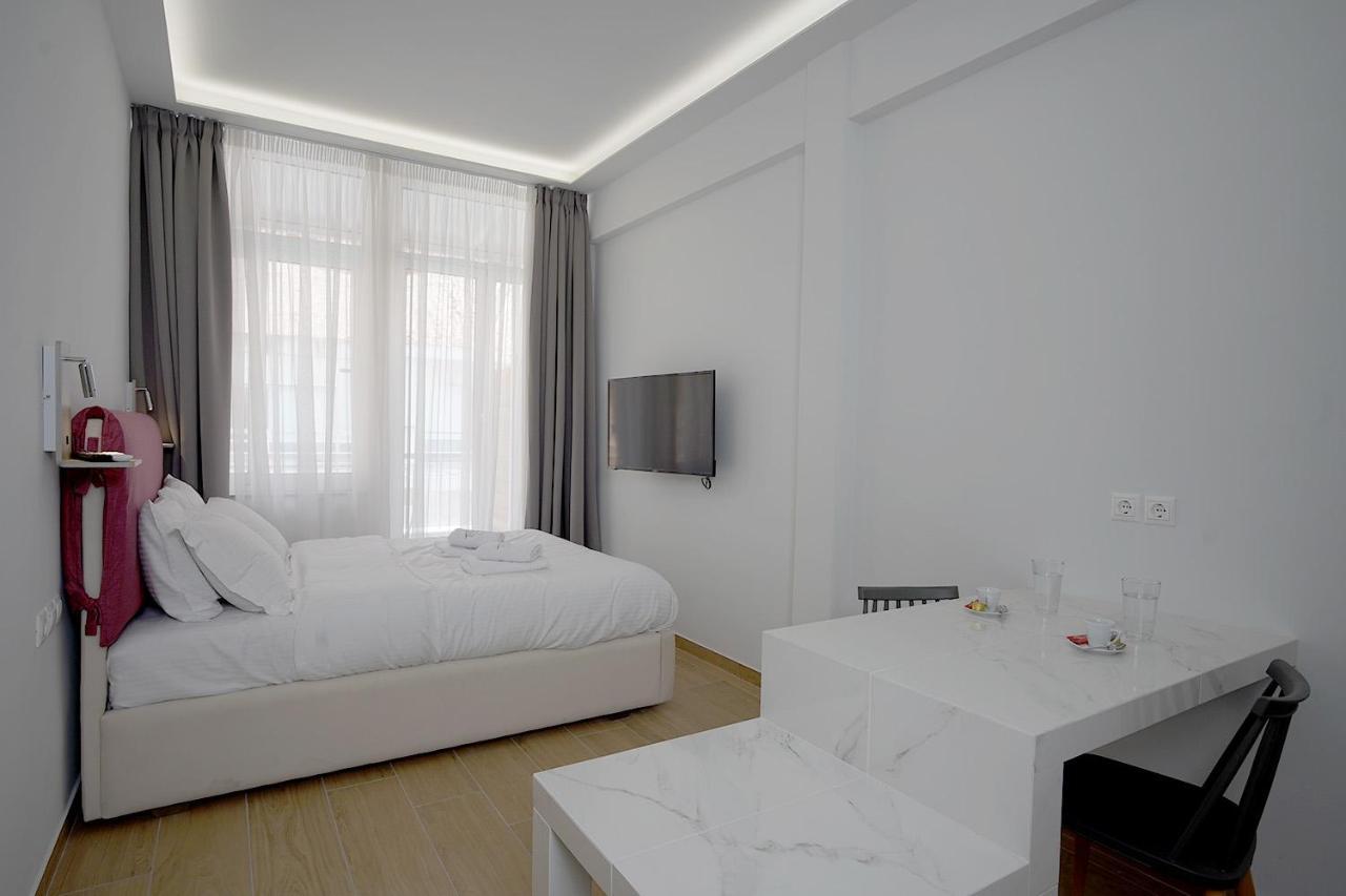 Apartment Tip - *